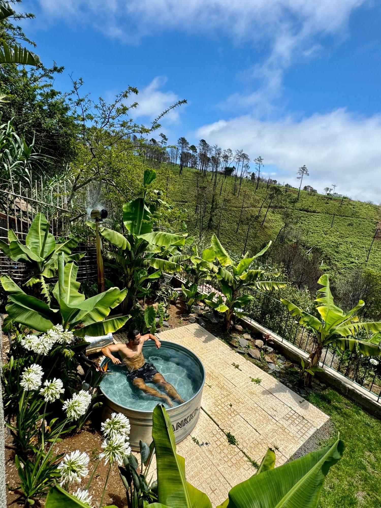 Meerblick - 3-Bett Villa Mit Terrassen & Hot-Tub Fajã da Ovelha Kültér fotó