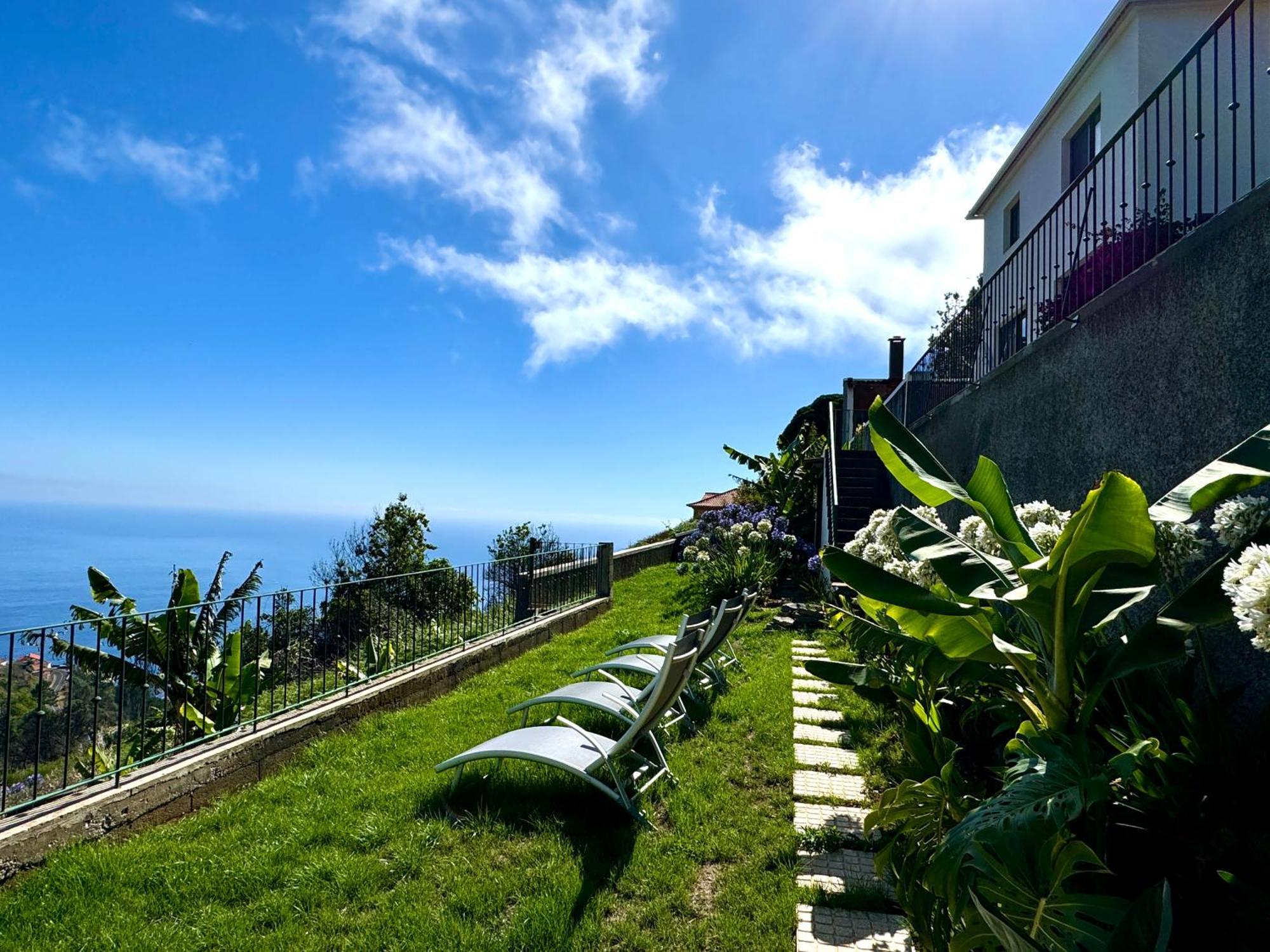 Meerblick - 3-Bett Villa Mit Terrassen & Hot-Tub Fajã da Ovelha Kültér fotó